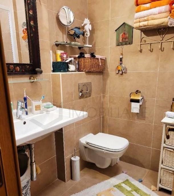 Semicentral bloc nou 3 cam lux 2 bai decomandat ce