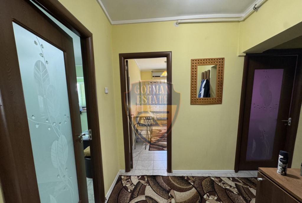 2 camere et 6/10 decomandat Tomis Nord Bd Tomis colt cu S