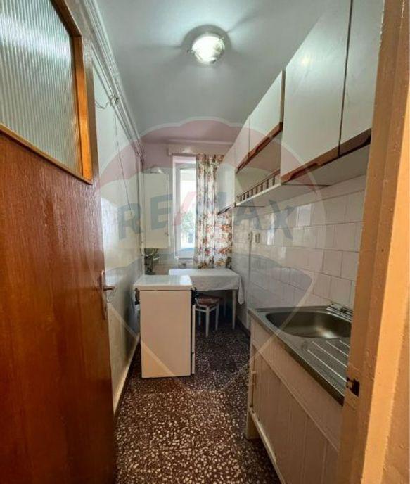 Garsoniera decomandata de inchiriat Zona Centrala si a