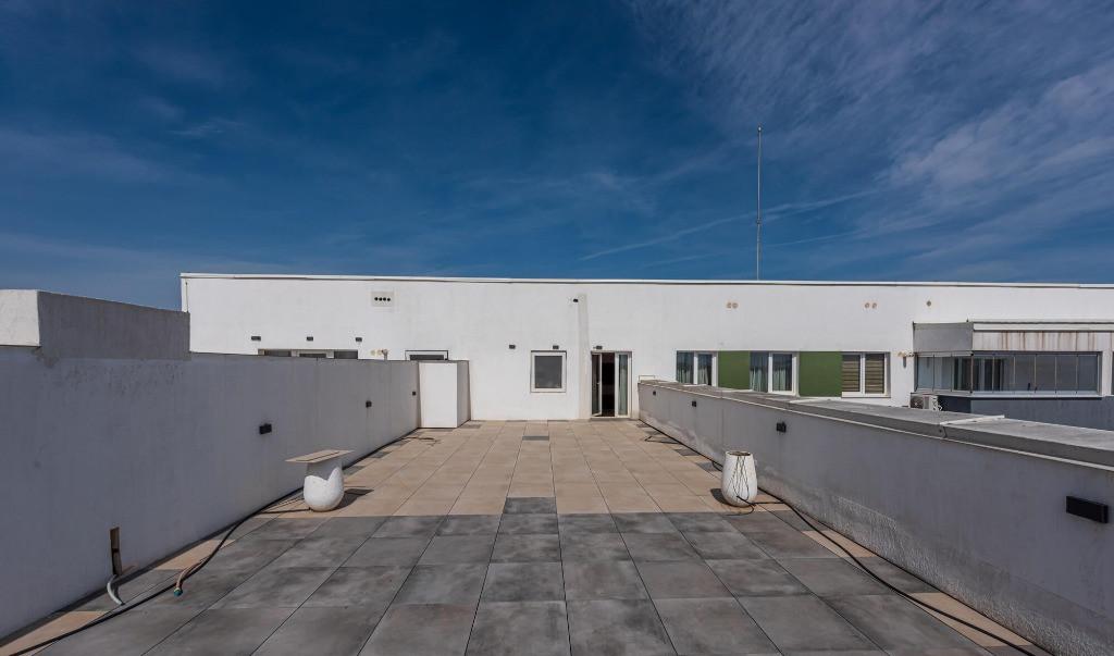 Oferta de vanzare / inchiriere Spatiu comercial 376 mp