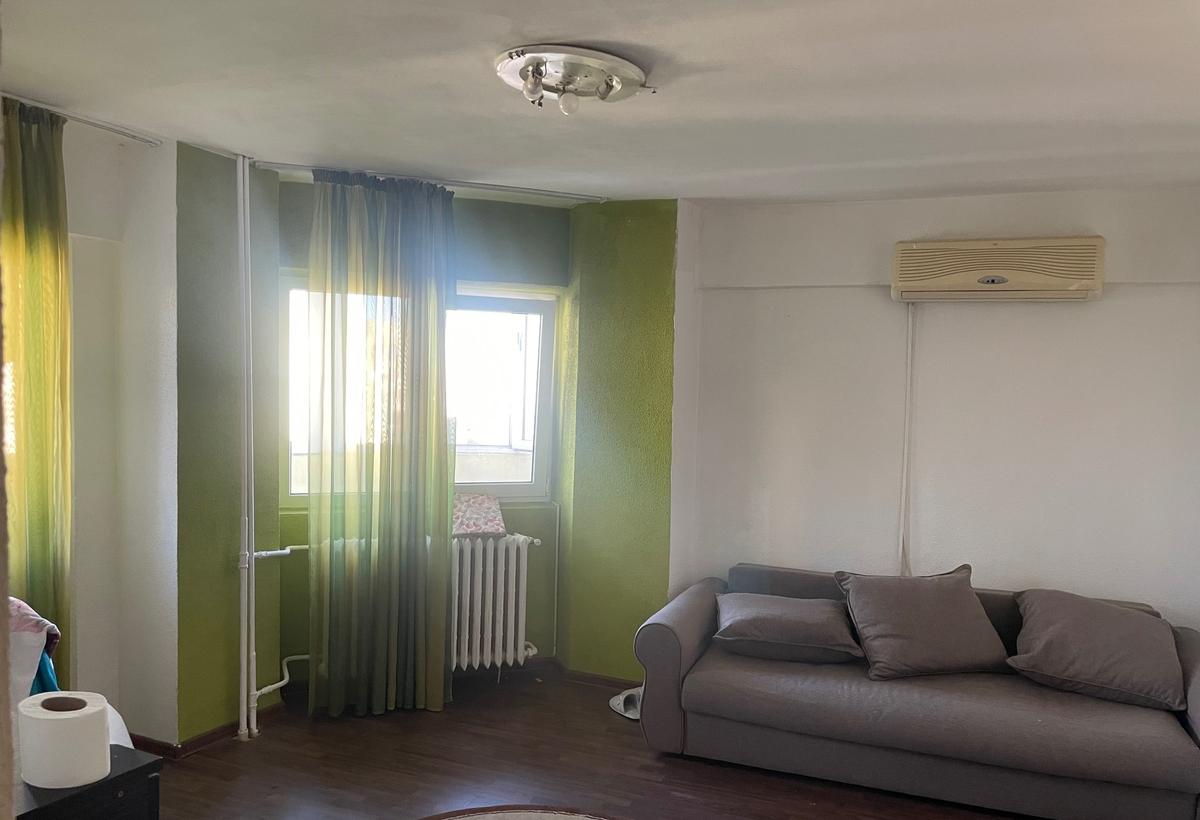 Piata Delfinului Chisinau