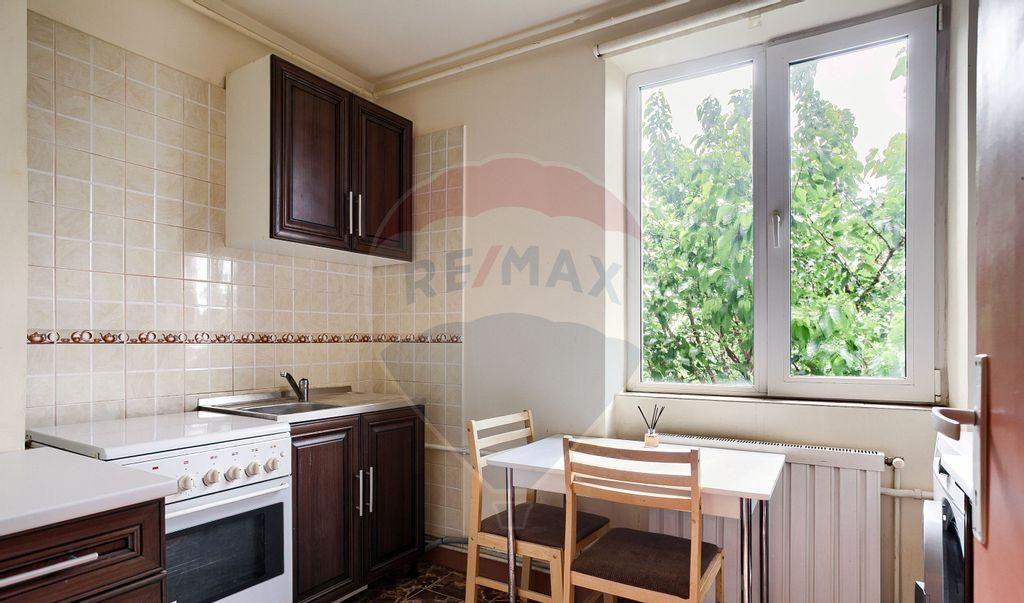 Apartament 2 camere central 56 mp etaj3/4 centrala gaz