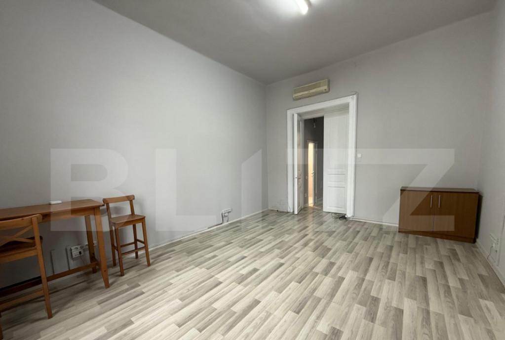 Apartament cu 2 camere decomandat 60 mp zona Central str