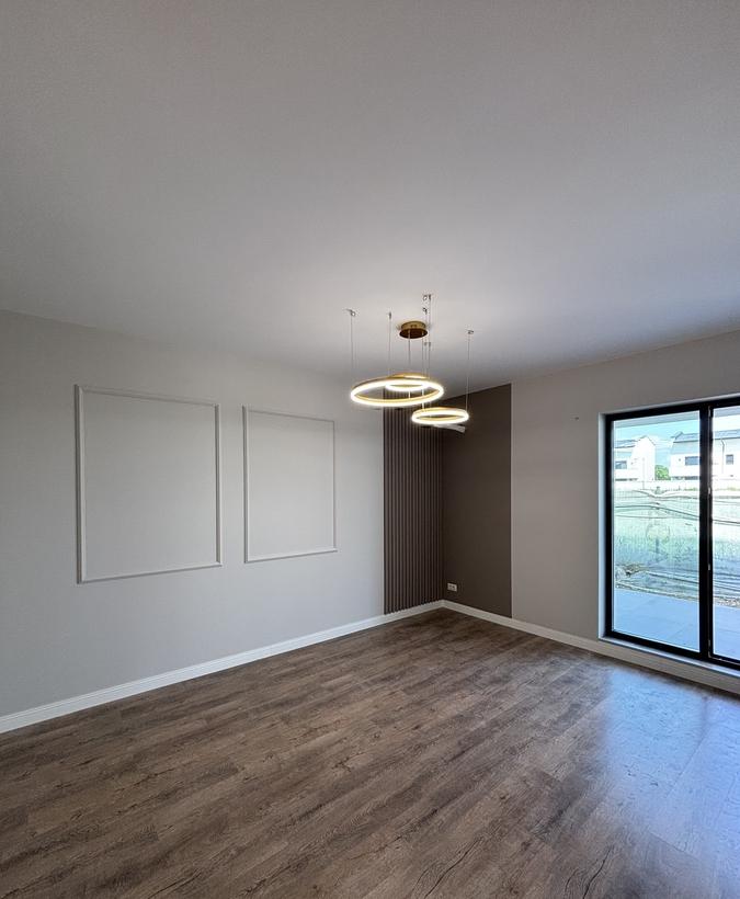 Eroii Revolutiei Str Tiparnitei parcare bonus loc joaca