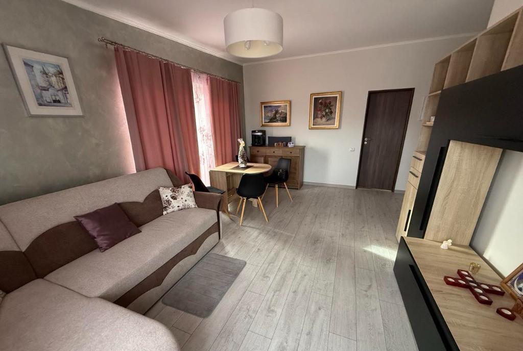 Ap 1 cam Zona Vivo Cluj