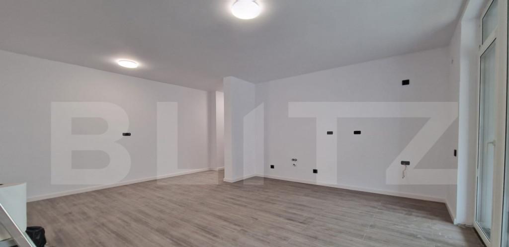 Apartament de vanzare cu 3 camere 69 mp zona Calea Toront