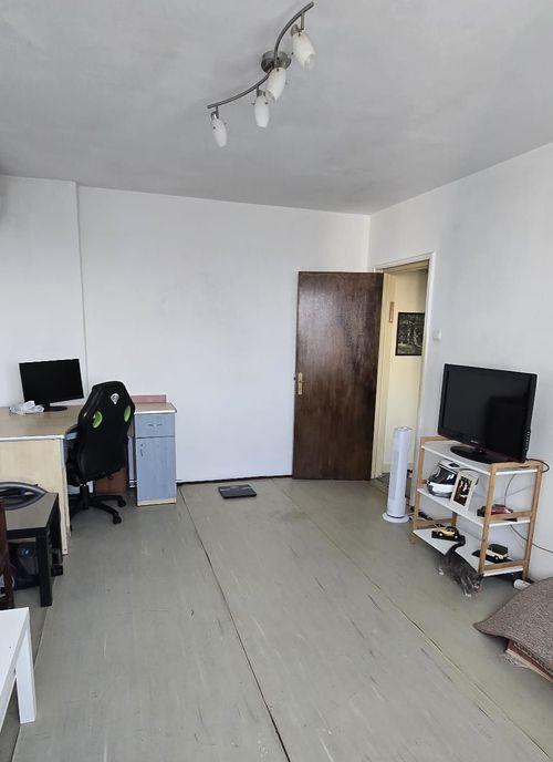 Obregia/Covasna loc de parcare inclus