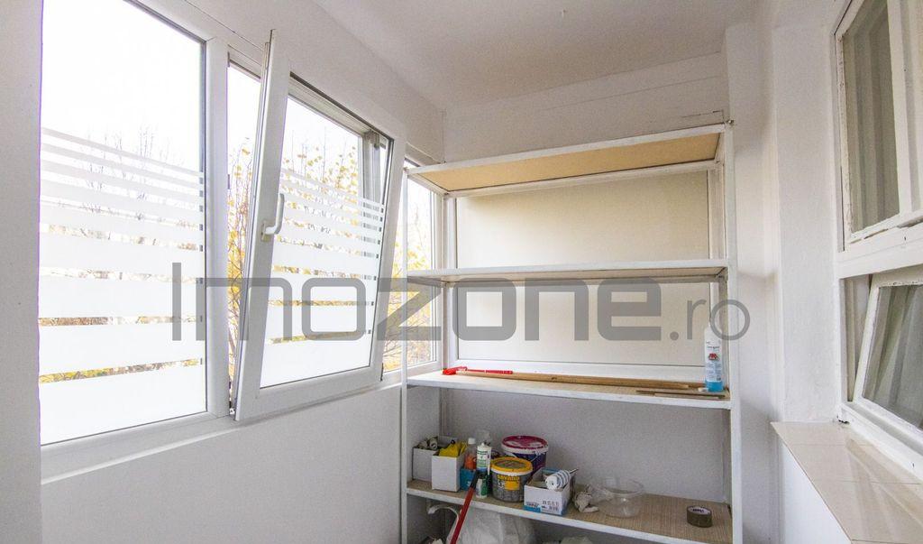 Chilia Veche 2 camere decomandat mutare imediata etaj