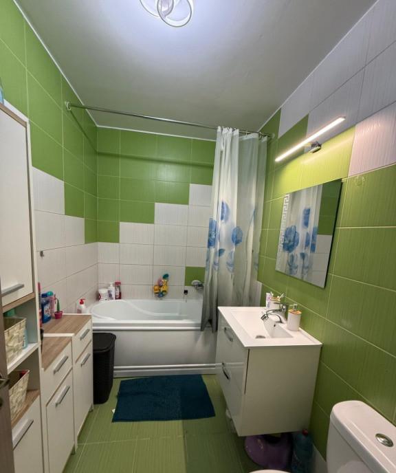 Apartament 2 camere decomandat zona Stejarului