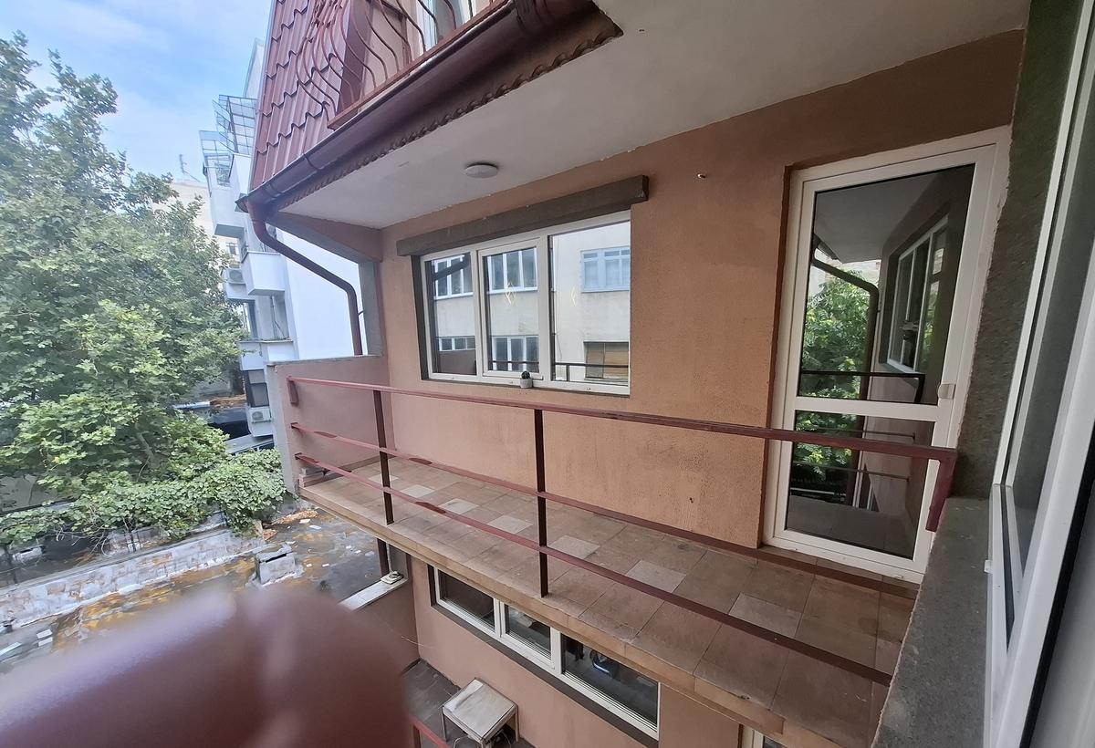 Inchiriez lot apartamente