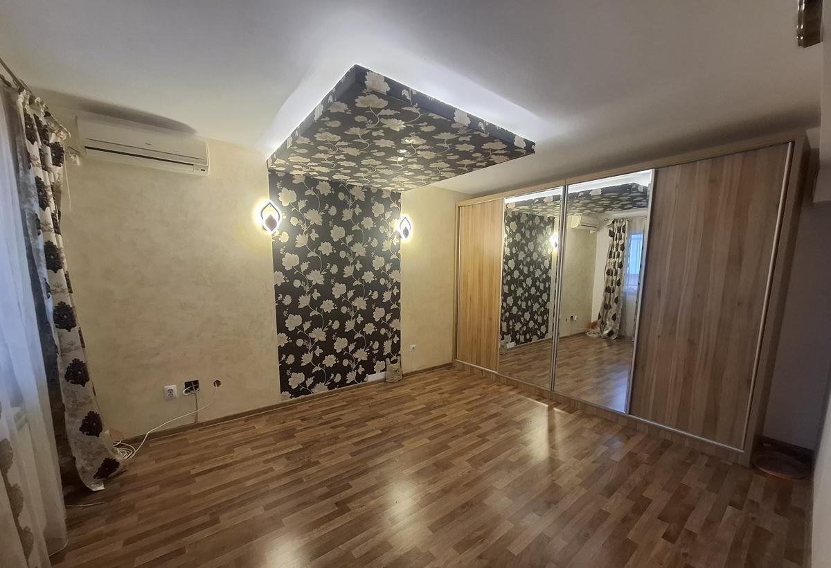 Inchiriez lot apartamente