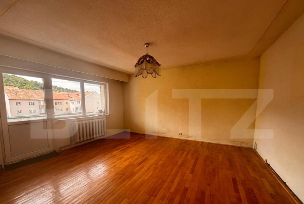 Apartament 3 camere 73 mp utili Zona Constantin Roman