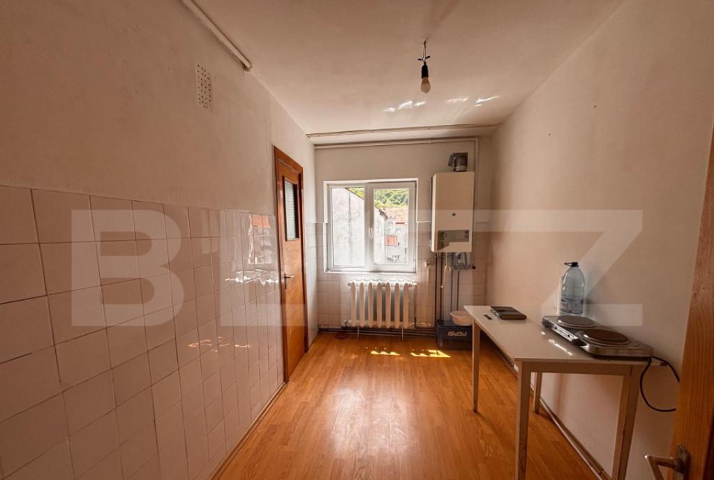 Apartament 3 camere 73 mp utili Zona Constantin Roman