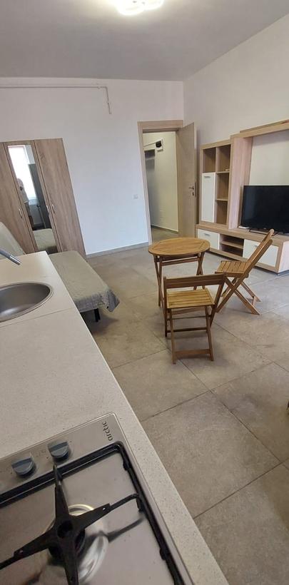 Sector 4 6 min mers pe jos Metrou Dimitrie Leonida