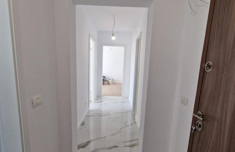 Dristor 10 minute metrou pe Ramnicu Valcea bloc 1985 cu centrala