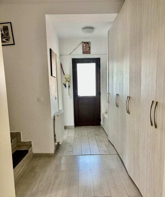 Casa insiruita in Small Village Sanpetru mobilata si utilata