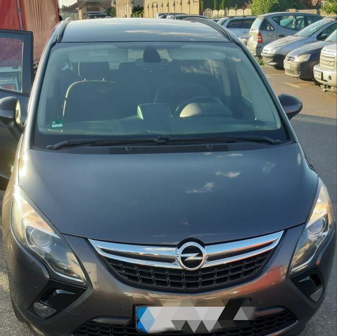 Opel Zafira Tourer 3 700 eur
