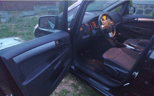 Opel Zafira 2010