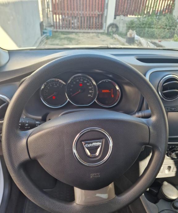 Dacia Logan / Euro 6 / 2016 / 30920 km / anuntul este ACTIV 6 000 eur