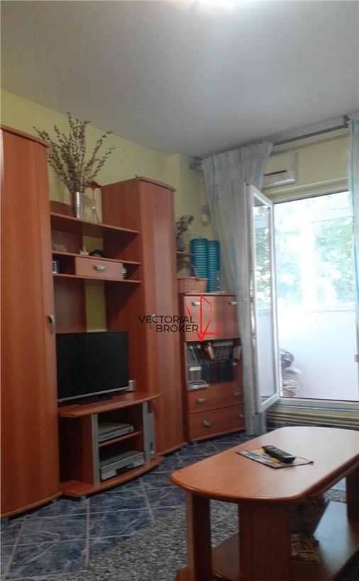3 camere et 1 70mp centrala bl 1983 amenajat Basarabia Diham