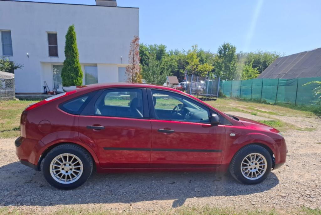 Ford focus 1 6i an 2007 2200e 2 200 eur