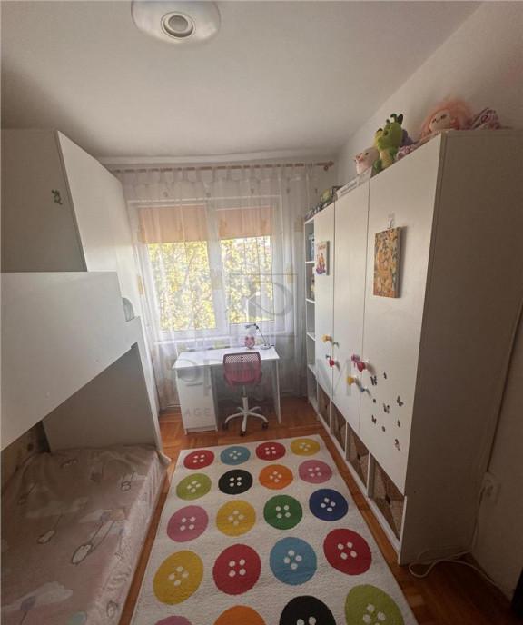 Spitalul judetean etaj 4 lift 3 camere centrala prop