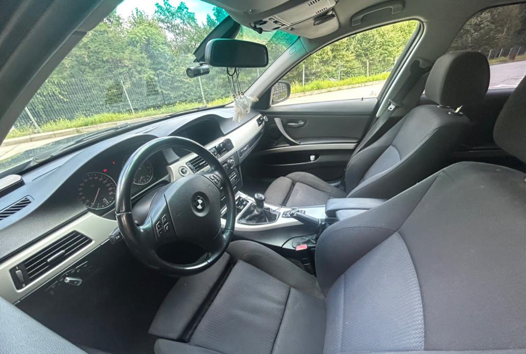 BMW SERIA 3 E91 LCI 2011 4 500 eur