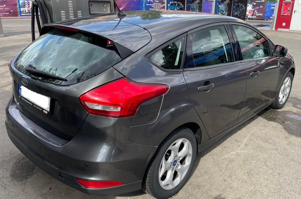 Ford Focus 1 5 TDCi 5 200 eur