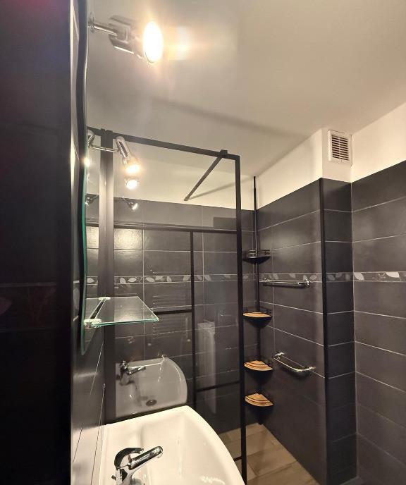 Apartament de 2 camere decomandat zona Mansatur