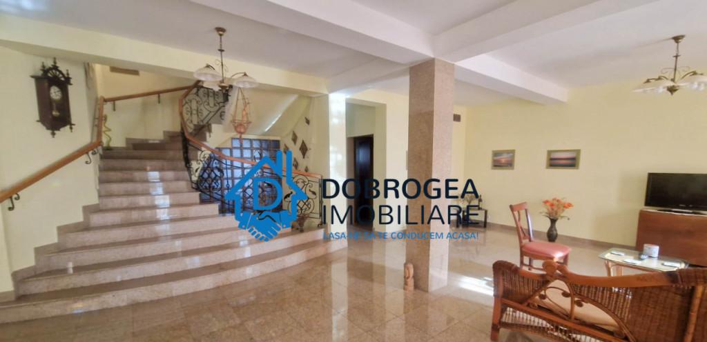 9 mai vila cu vedere si deschidere lac casla piscina in