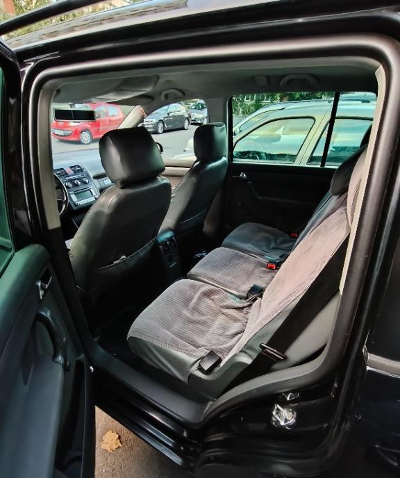 VW Touran 2004 1 9TDI BKC 105cp 2 300 eur