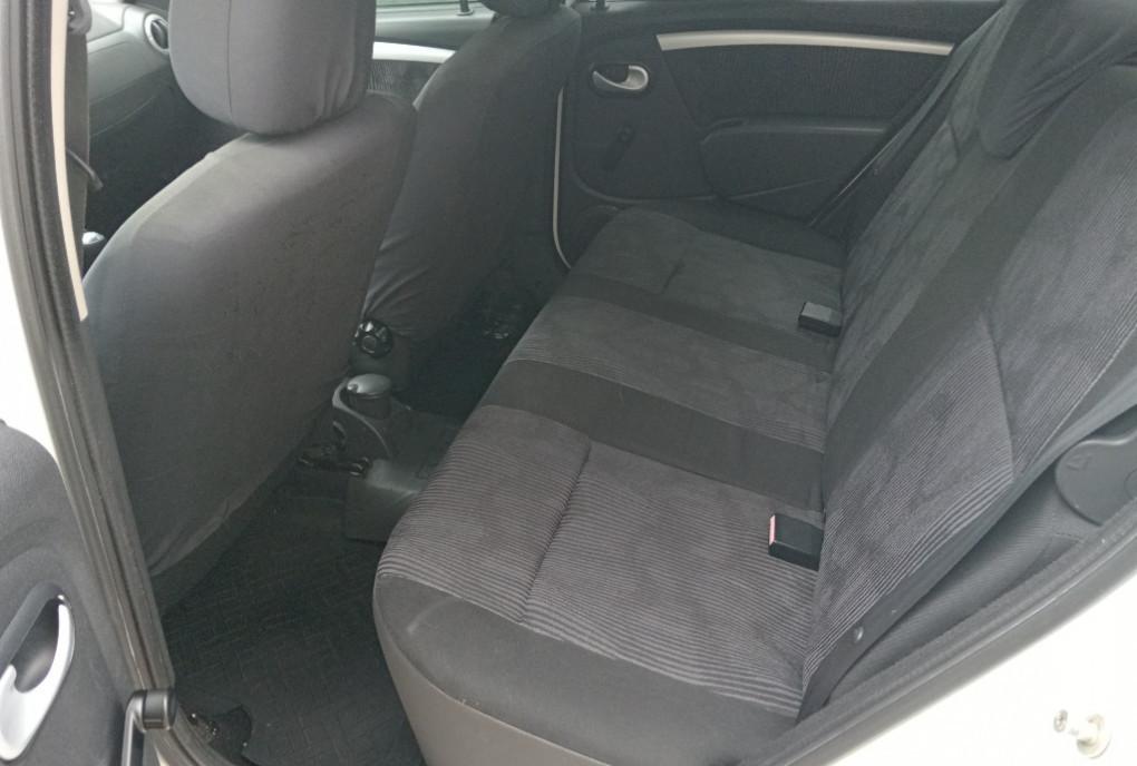 Dacia sandero 2008 1 4mpi varianta Laureate 1650 euro neg 1 650 eur