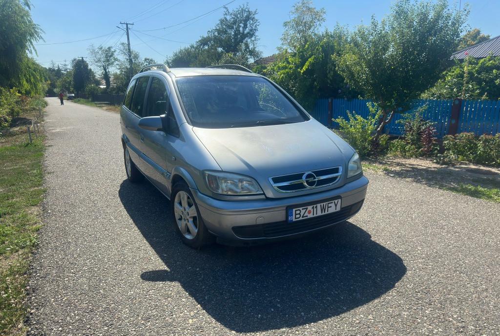 Opel Zafira 1 7 CDTI / 7 locuri / Masina de familie / 2004 8 000 lei