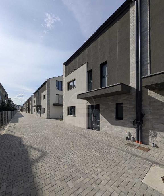 Duplex cu 4 camere zona porii tva inclus