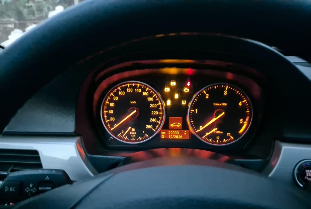 BMW 320D X-Drive 5 500 eur