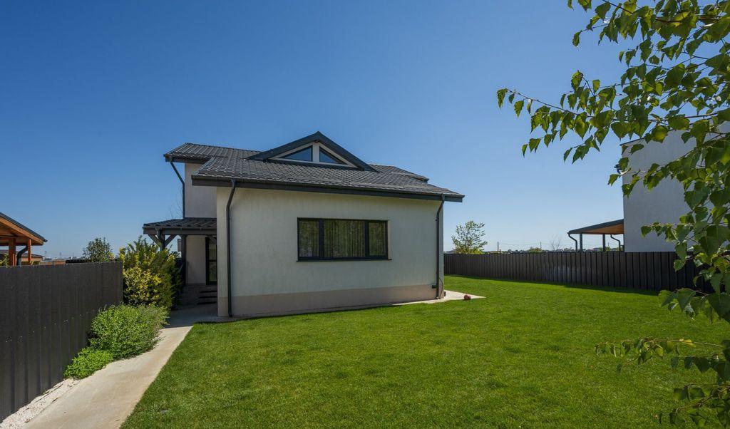 Casa cu Mesteceni Complex Lalelelor Domnesti