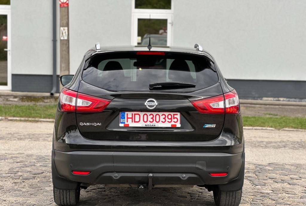 Nissan Qashqai 2WD Tekna BiXenon 2015 camere 360 navi piele 1 5 D pano 9 800 eur