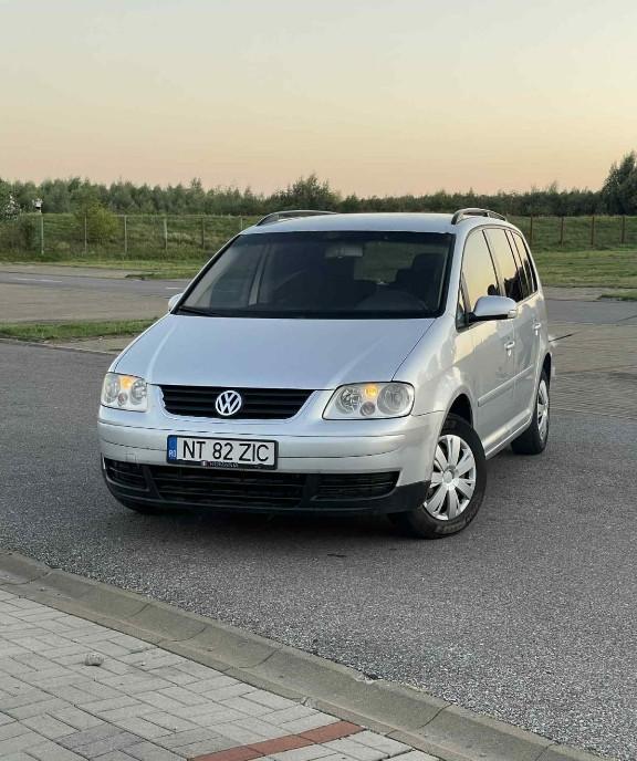 Vw touran 7loc 2 0d 2007 2450e 2 450 eur