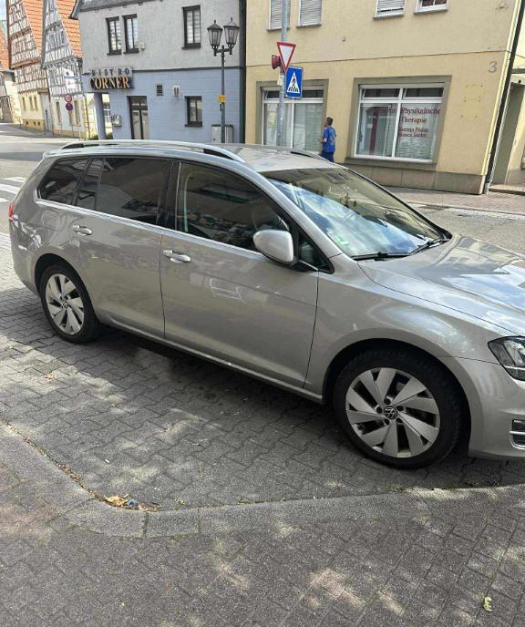 Volkswagen Golf Variant 2 0 TDI 10 500 eur