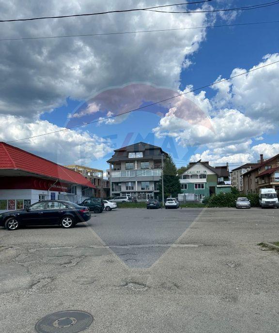 Spatiu / birouri in suprafata de 1200 / 1300 mp teren