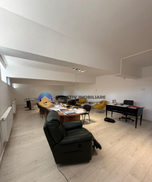 Spatiu de birouri de inchiriat - str Izvoare Piatra Ne