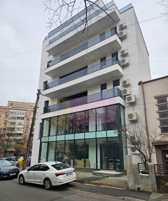 Inchiriere spatiu de birouri la mezanin/S P 2 in zona Mar