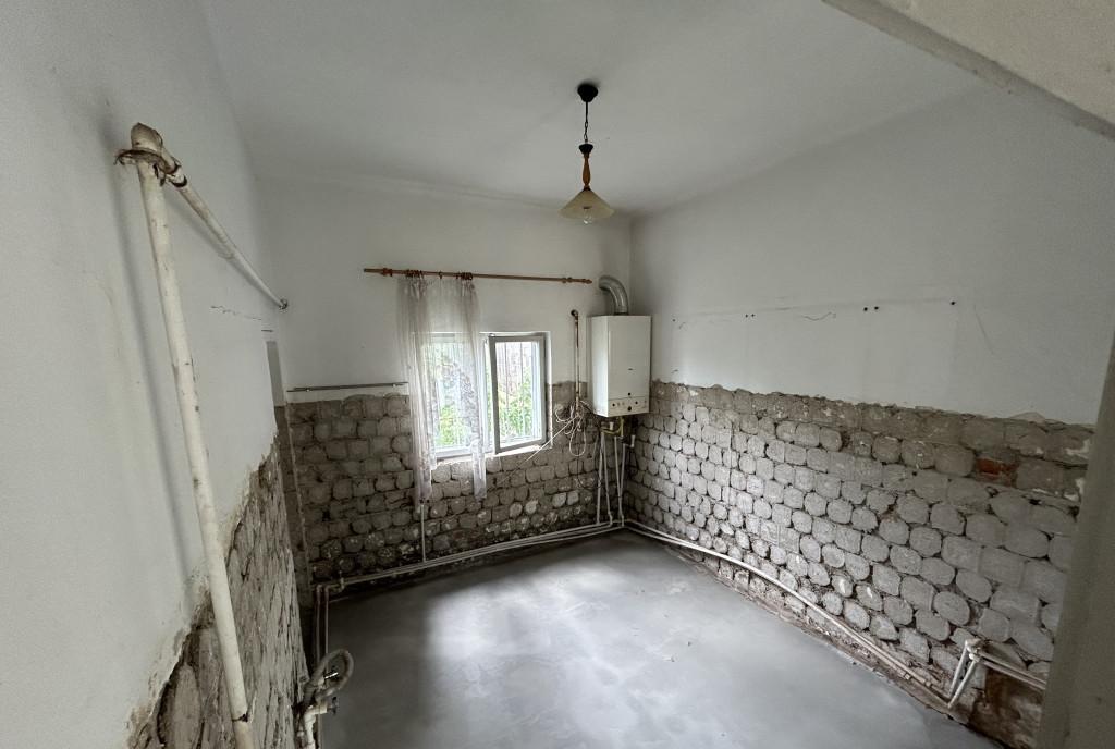 Casa 4 camere 701 mp teren Campulung vedere super