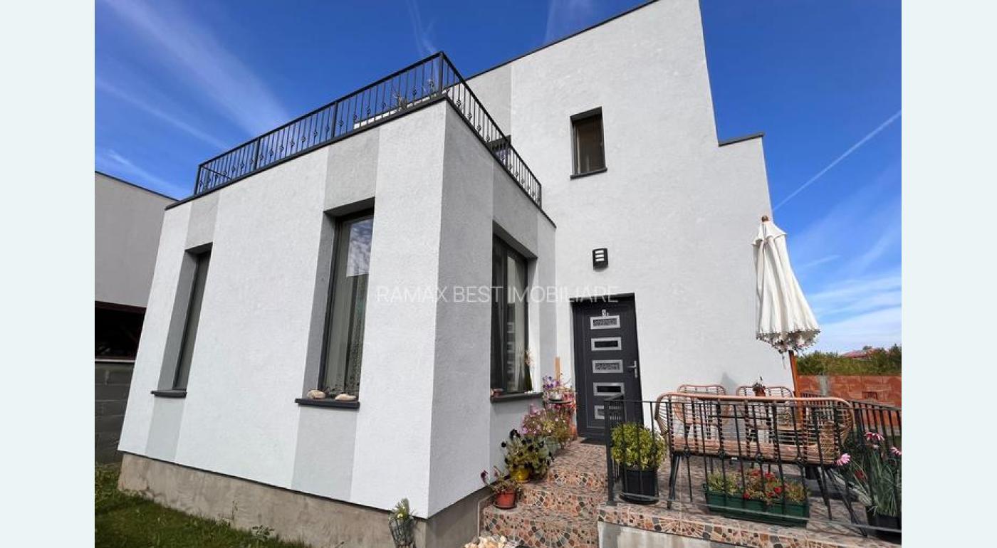 Particular vand complex de 2case in Corbeanca