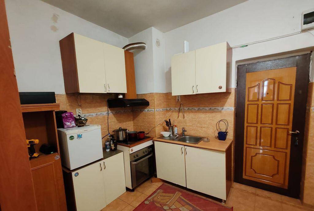 Apartament 3 camere 2 minute de P ta sudului de renovat
