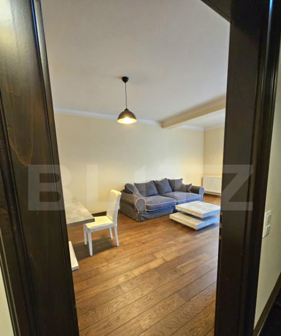 Penthouse de vanzare 102 3 mp zona Ronat