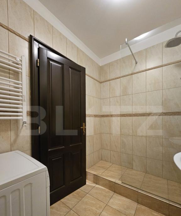 Penthouse de vanzare 102 3 mp zona Ronat