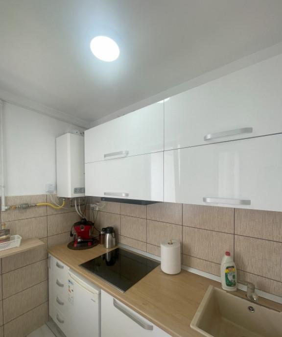 Garsoniera de vanzare 28 mp balcon 6 mp eta