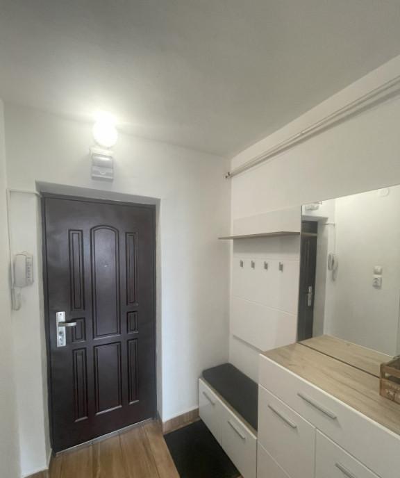 Garsoniera de vanzare 28 mp balcon 6 mp eta