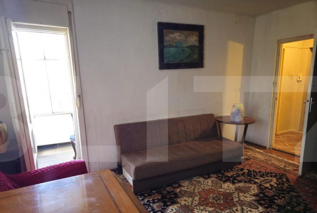 Apartament de vanzare cu o camera 40 mp zona Take Ionesc